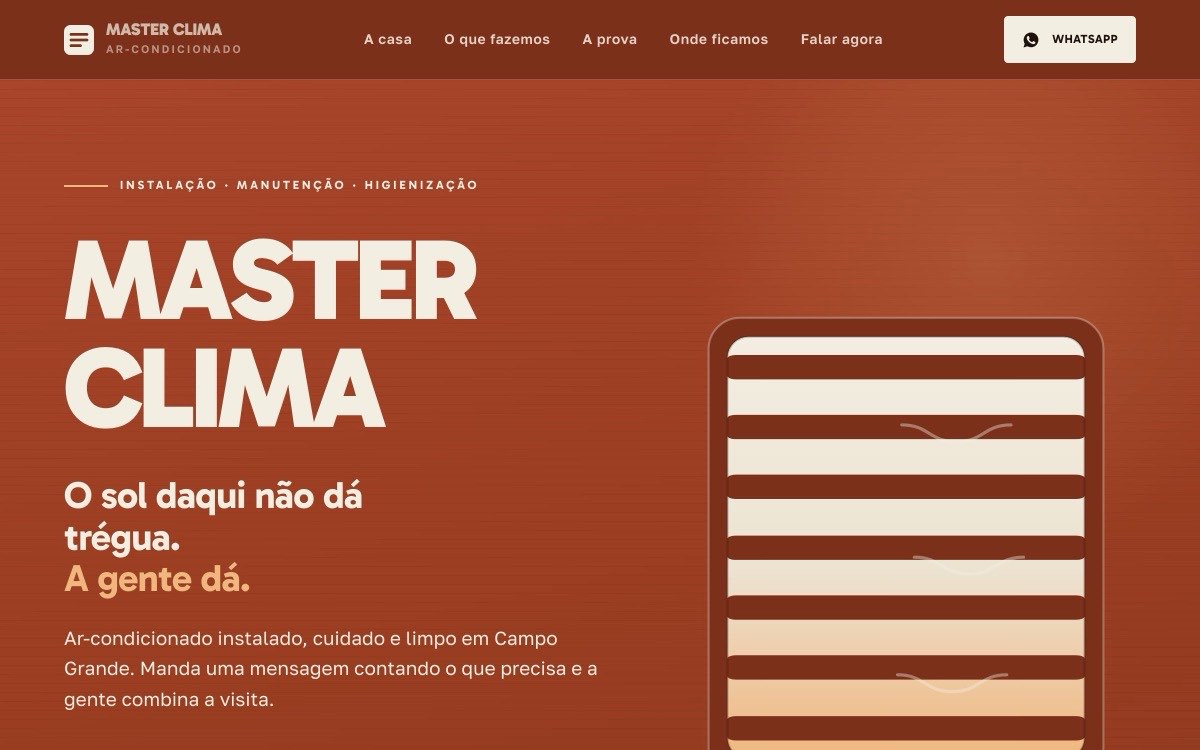 Hero do site da Master Clima: terracota queimada, MASTER CLIMA em grotesca larga cor de cal e evaporador de ar-condicionado desenhado em aletas à direita